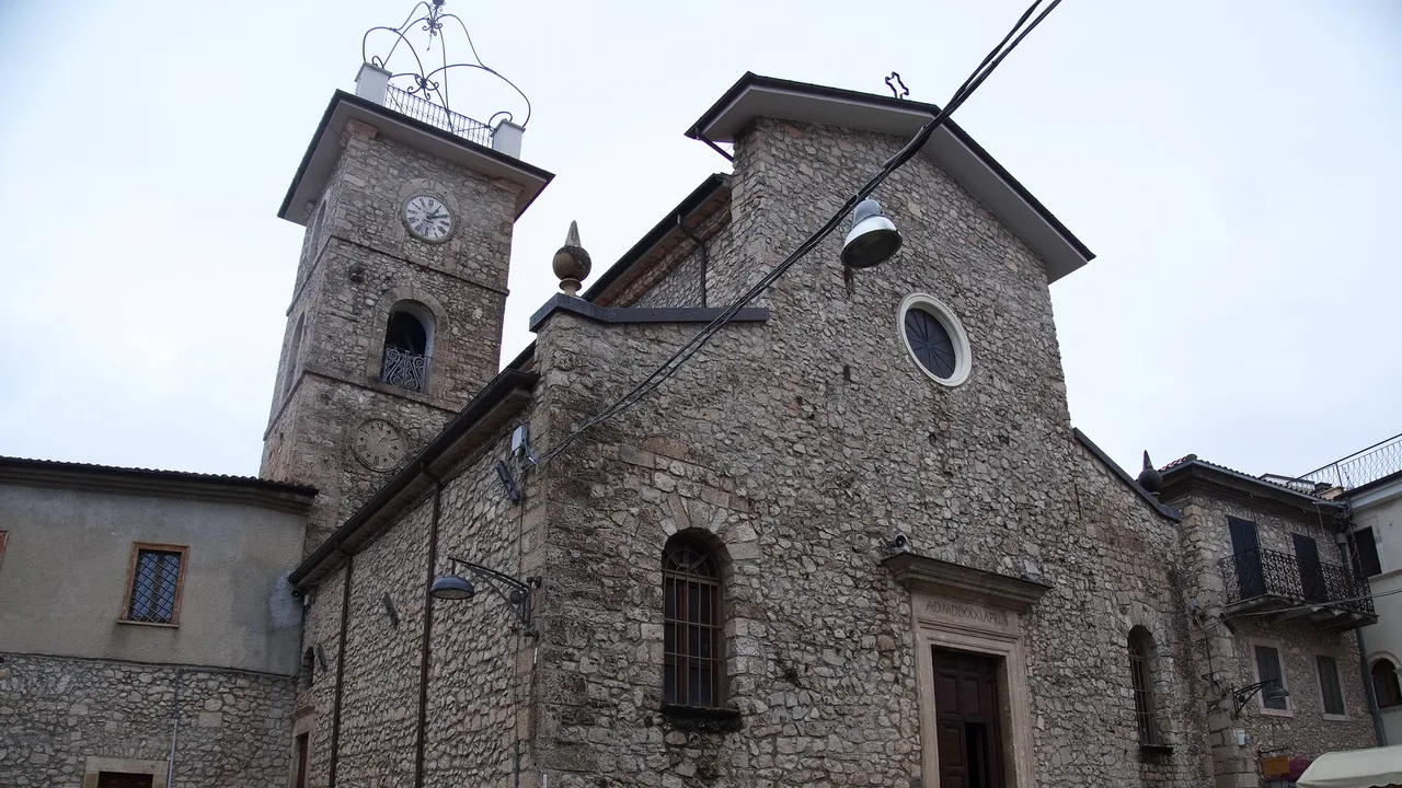Chiesa di San Michele Arcangelo e torre civica a Vico nel Lazio